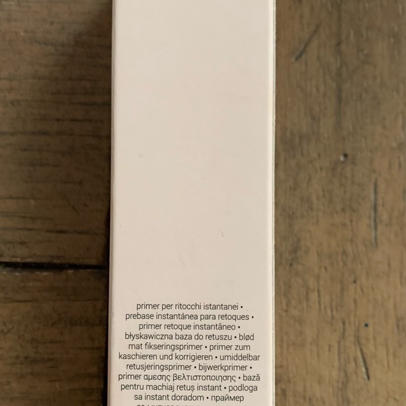 Fenty Beauty by Rihanna Instant retouch primer - Picture 2 of 9